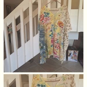 Johnny Was   pretty  garden animal  print  tunic,w Pockets sz L EUC